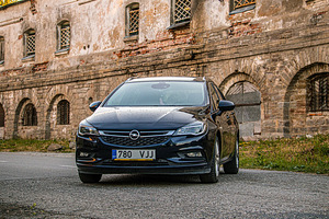 Opel Astra Sports Tourer+ (1 фото из 10)