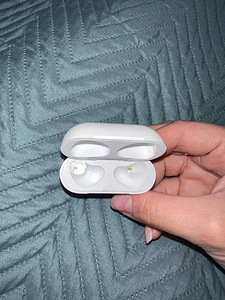 Airpods 3 ümbris+vasak kõrvaklapp (1 foto / 4)