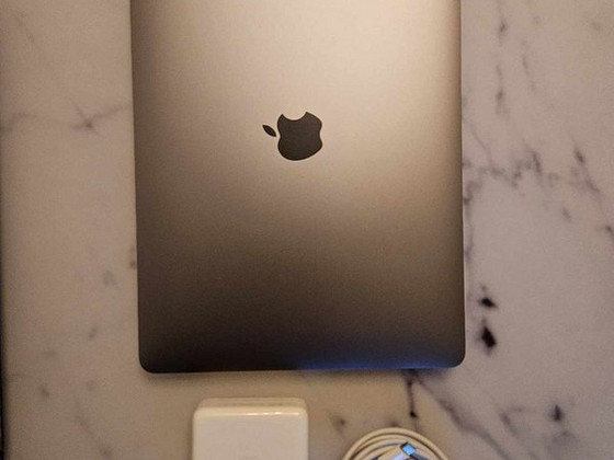 MacBook Pro 2020 i7, 1 ТБ, 13 дюймов, 32 ГБ ОЗУ