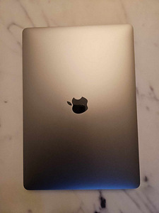 MacBook Pro 2020 i7, 1TB, 13-inch, 32GB RAM (3 foto / 8)