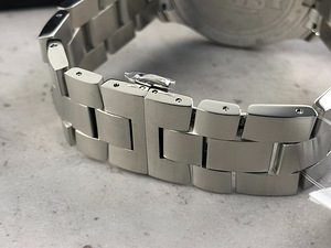 Baume & Mercier - Clifton Club (6 foto / 8)