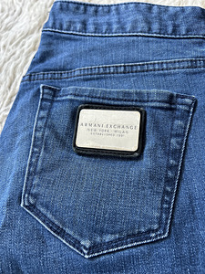 Джинсы ARMANI JEANS (2 фото из 3)