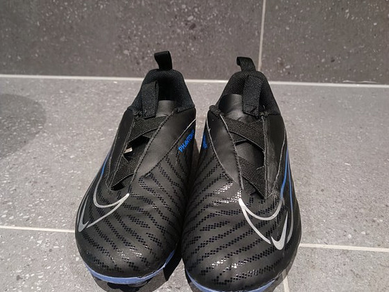 Детские бутсы Nike. Jalgpallisaapad Nike