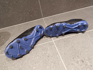 Nike laste saapad. Jalgpallisaapad Nike (3 foto / 4)