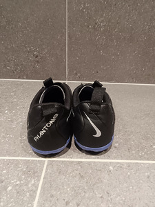 Nike laste saapad. Jalgpallisaapad Nike (4 foto / 4)