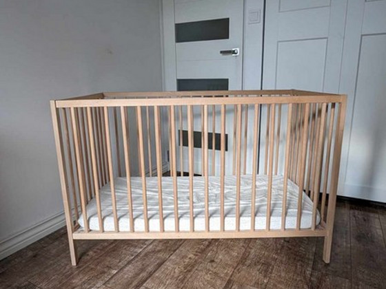 Хорошее состояние Детская кровать/кровать 60x120 (из IKEA) + матрас