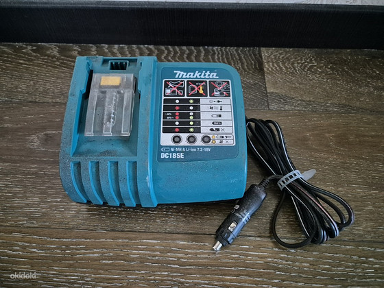 Зарядка Makita DC18SE