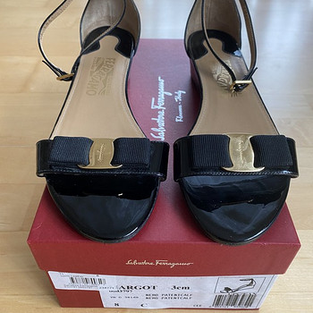 Salvatore Ferragamo 38.5