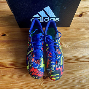 Adidas Nemeziz Messi jalgpallisaapad (2 foto / 4)