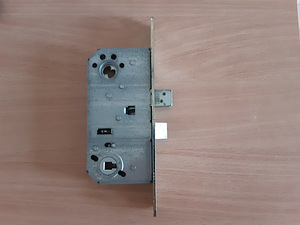 Замок MUL-T-LOCK (2 фото из 6)