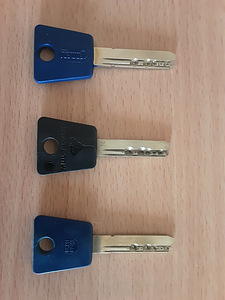 Замок MUL-T-LOCK (4 фото из 6)
