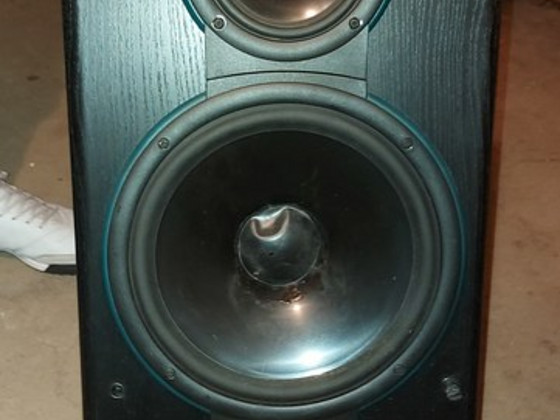 Колонки JBL 2шт.
