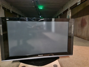 Телевизор Panasonic 42 дюйма Full HD 1080 (1 фото из 3)