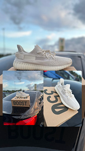 Adidas Yeezy Boost 350 V2 Bone (3 фото из 3)
