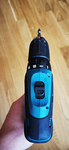 Аккумуляторная дрель-шуруповерт Makita DF330D + чемодан (4 фото из 4)