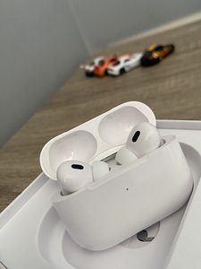 AirPods Pro gen 2 (2 фото из 2)
