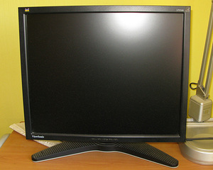 Pārdodu monitoru (1 foto no 1)