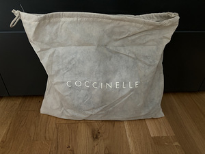 Coccinelle käekott (3 foto / 3)