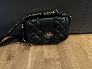 Сумка Love Moschino (2 фото из 3)
