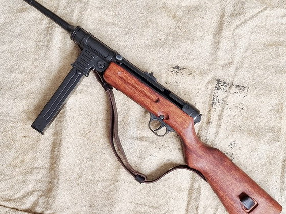 Püstolkuulipilduja MP41 + nahkrihm. Koopia