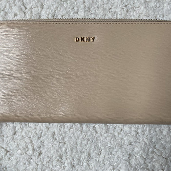 Кошелек DKNY