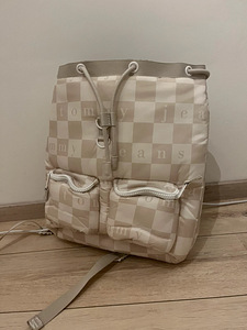 Tommy Hilfiger (2 фото из 3)