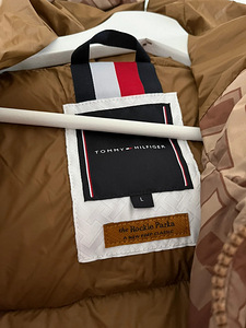 Tommy Hilfiger (3 фото из 3)