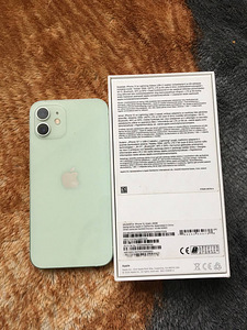 iPhone 12 (5 foto / 5)