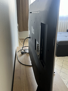 Телевизор LG (3 фото из 9)