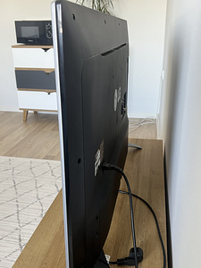 Телевизор LG (4 фото из 9)