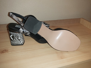 Naiste sandaalid (2 foto / 5)