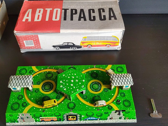 Механическая игрушка ссср, автотрасса
