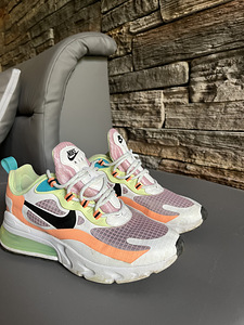 Кроссовки nike (2 фото из 4)