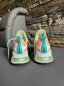 Кроссовки nike (4 фото из 4)