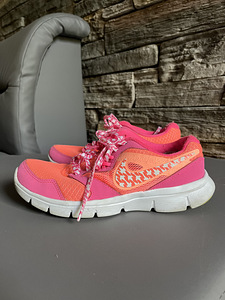 Nike jooksujalatsid (jooksukingad) (1 foto / 3)