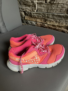 Nike jooksujalatsid (jooksukingad) (3 foto / 3)