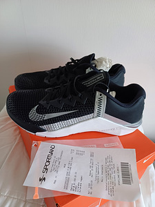 Кроссовки NIKE Metcon 6 (2 фото из 3)