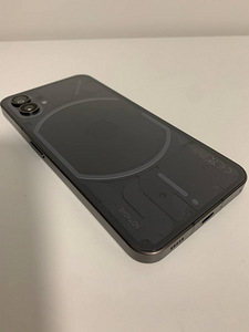 Nothing phone 1 12/256 (3 foto / 4)