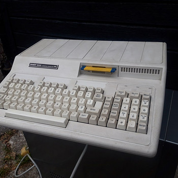 Retro arvuti Tandy 1000HX
