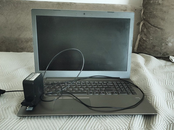 Ноутбук Lenovo Ideapad 520+ Зарядное устройство