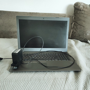 Sülearvuti Lenovo Ideapad 520+ laadija (1 foto / 1)