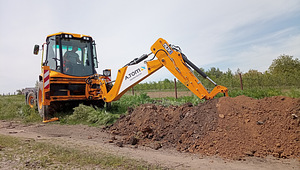 Послуги екскаватора JCB 3CX Послуги спецтехніки Водопровід (1 фото з 8)