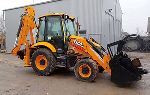 Послуги екскаватора JCB 3CX Послуги спецтехніки Водопровід (2 фото з 8)