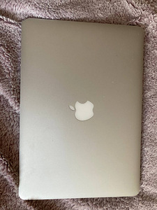 Macbook AIR (1 фото из 5)