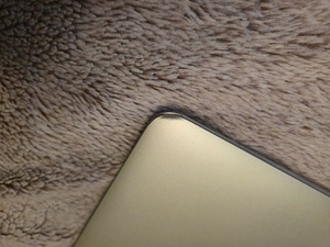 Macbook AIR (3 фото из 5)