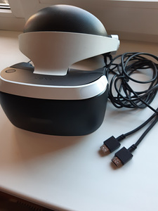 PS 4 pro , 1 terabait (2 foto / 5)