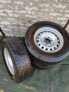 Rattad-Toyota Land Cruiser (1 foto / 3)
