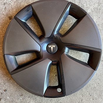 Ilukilp Tesla R19 1 tk. RATTAKATTE Tesla R19