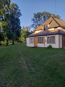 Два объекта недвижимости на продажу по одной цене (8 фото из 14)