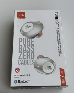 JBL Tune 120 TWS Black / White (5 фото из 8)